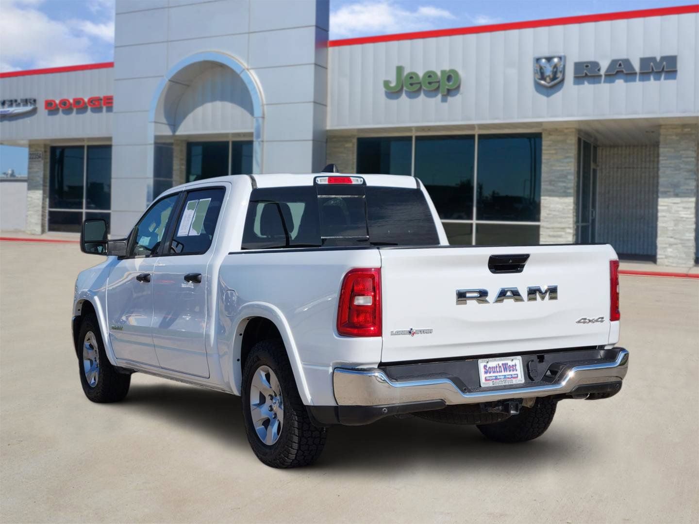 Used 2025 RAM 1500 Lone Star AWD/4WD image 4