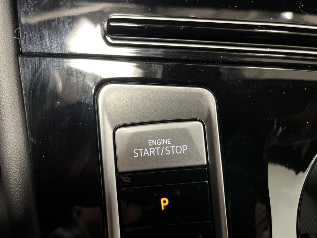 Certified 2025 Volkswagen Atlas Cross Sport SE w/ Panoramic Sunroof Package image 22