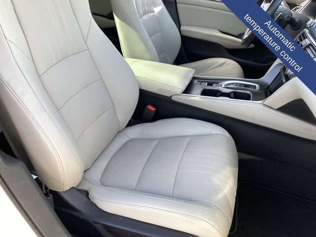 Used 2018 Honda Accord Touring image 13