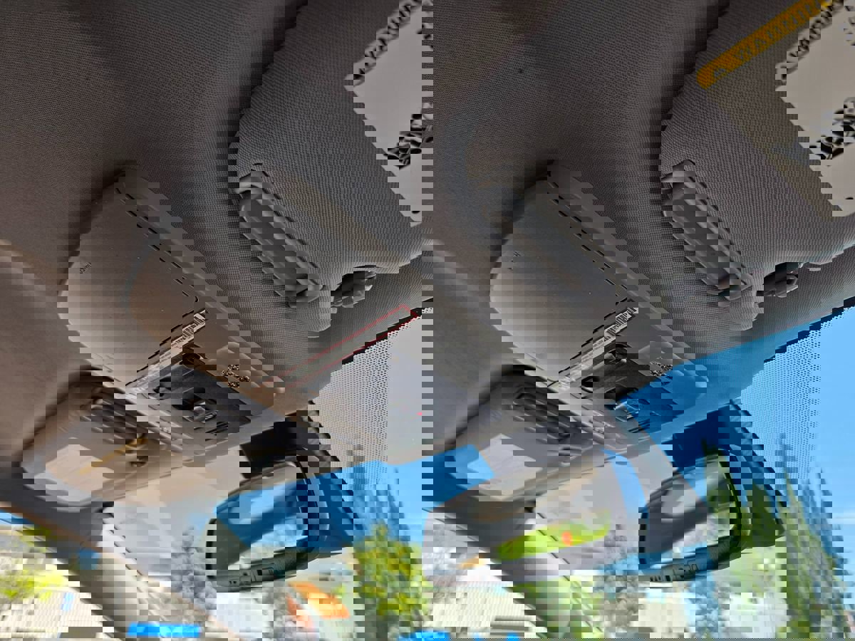 Used 2020 Toyota Camry SE w/ Convenience Package image 16