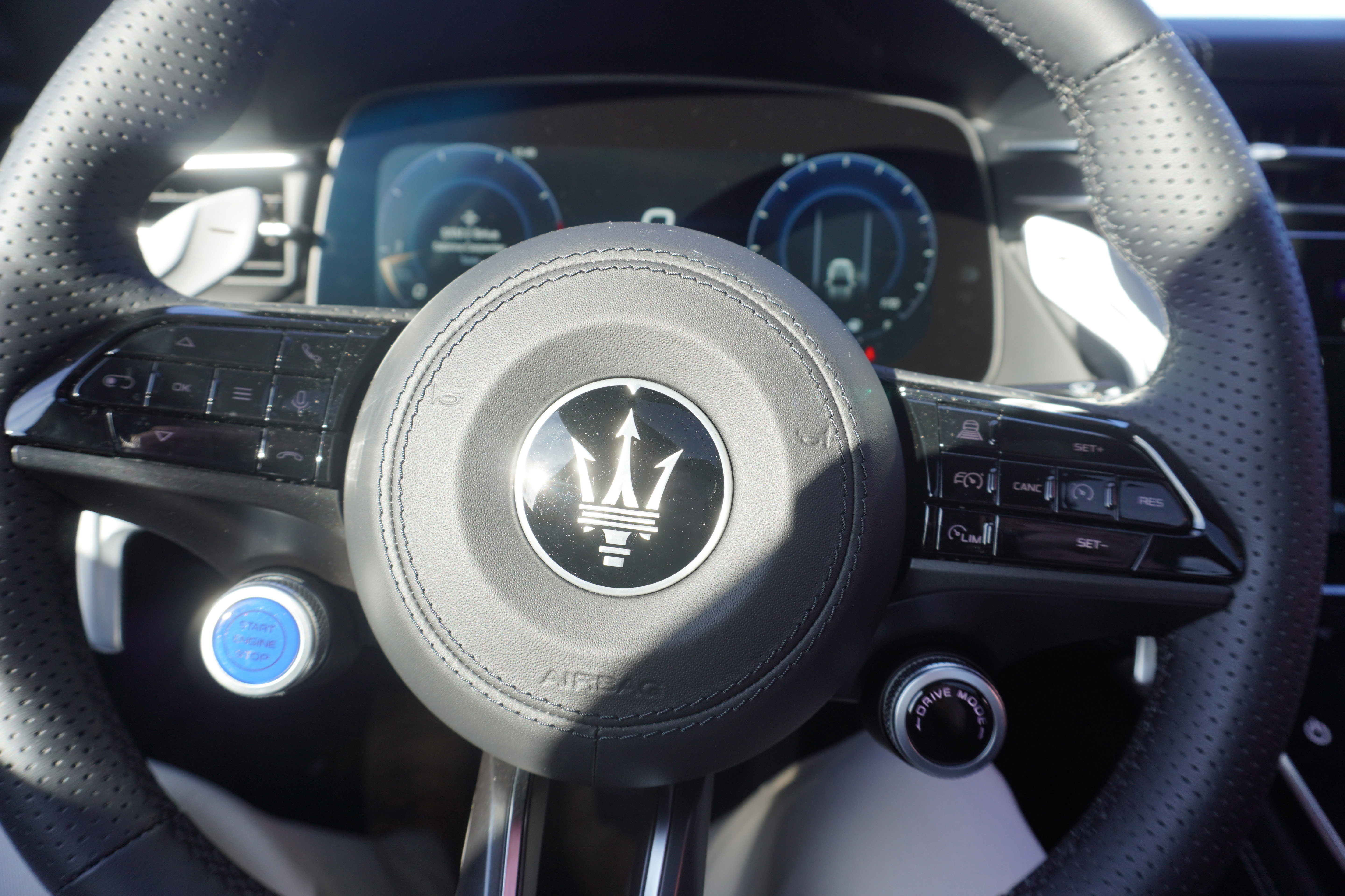 New 2025 Maserati Grecale GT image 19