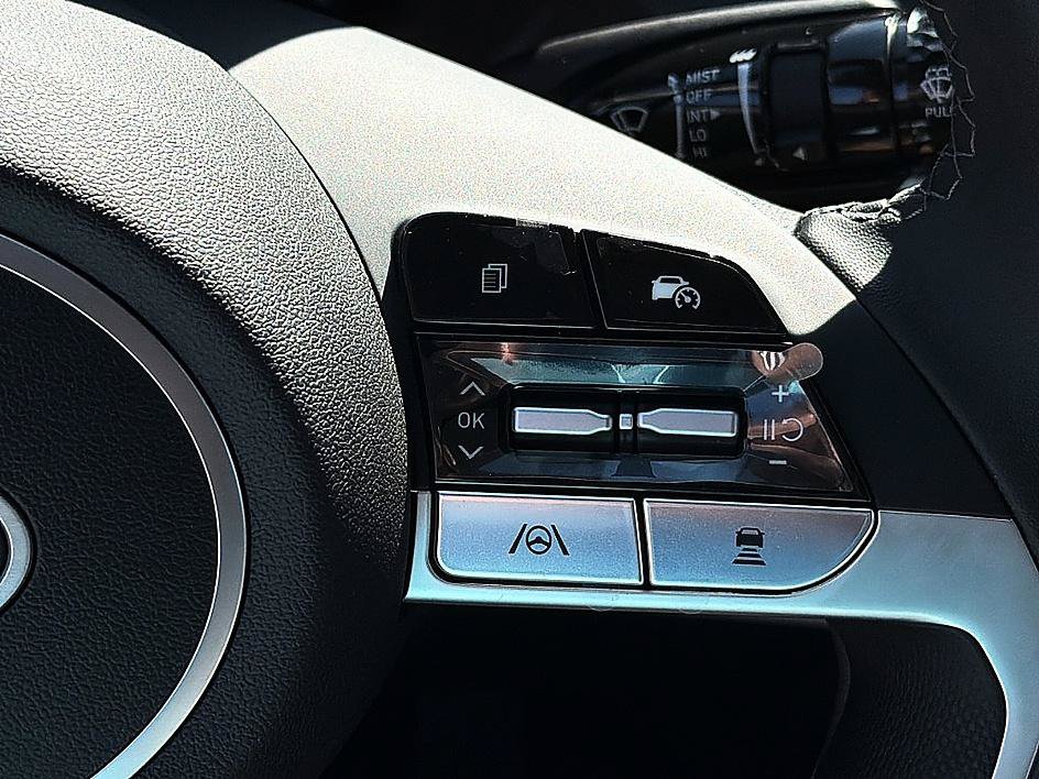 New 2026 Hyundai Elantra Limited FWD image 14