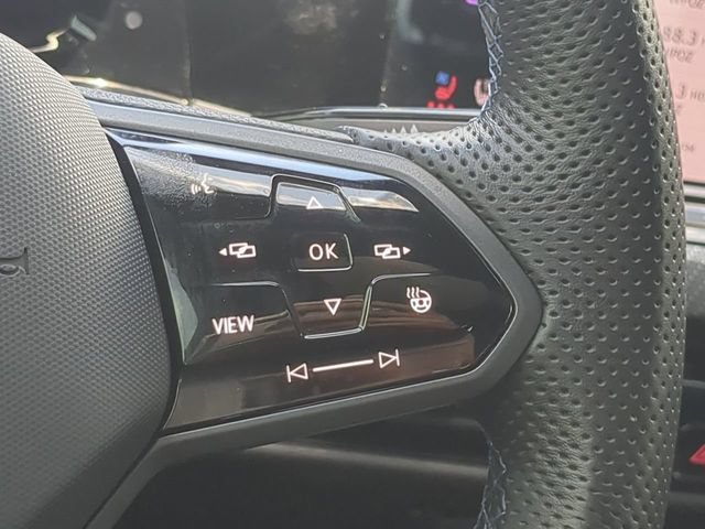 Used 2024 Volkswagen Golf R AWD/4WD image 29