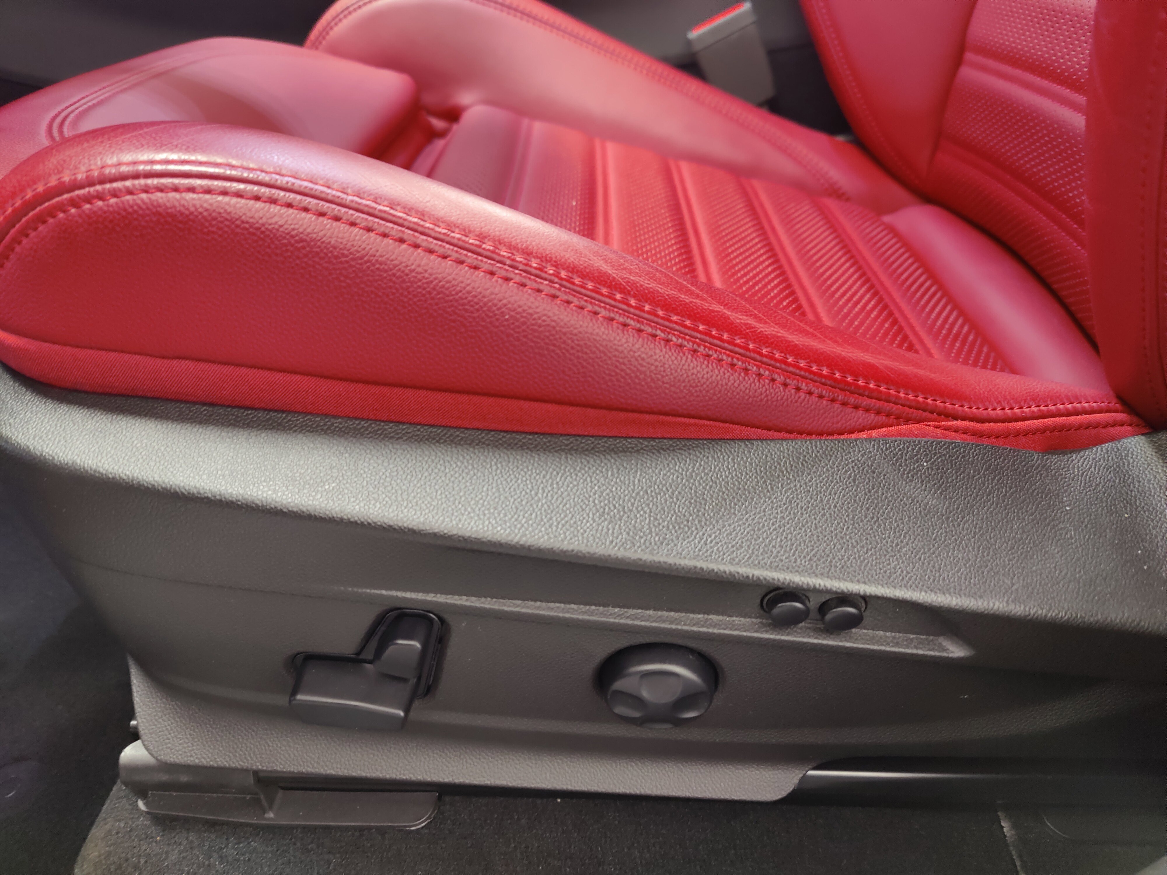 Used 2024 Alfa Romeo Stelvio Sprint image 18