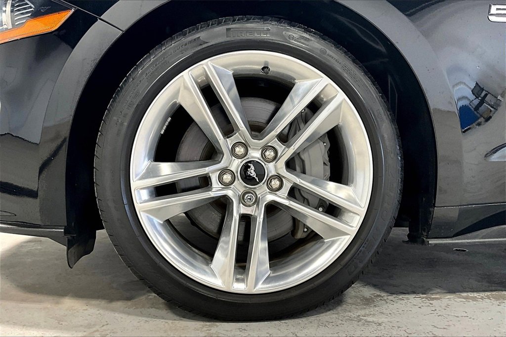 Used 2021 Ford Mustang GT Premium w/ Equipment Group 401A image 11