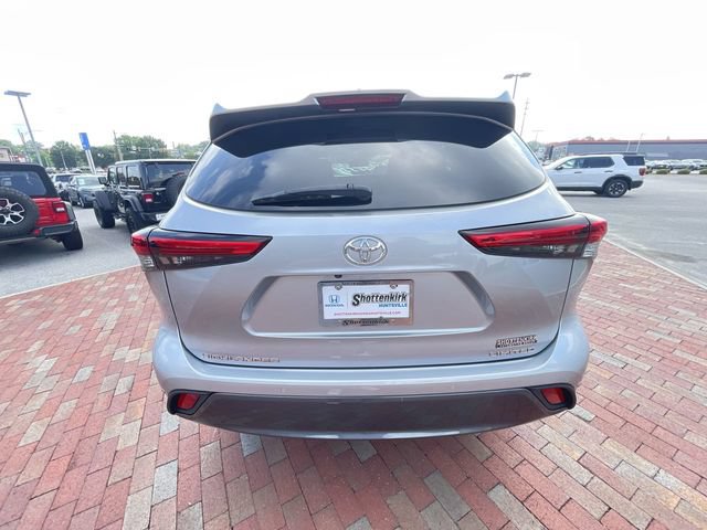 Used 2021 Toyota Highlander Limited FWD image 31
