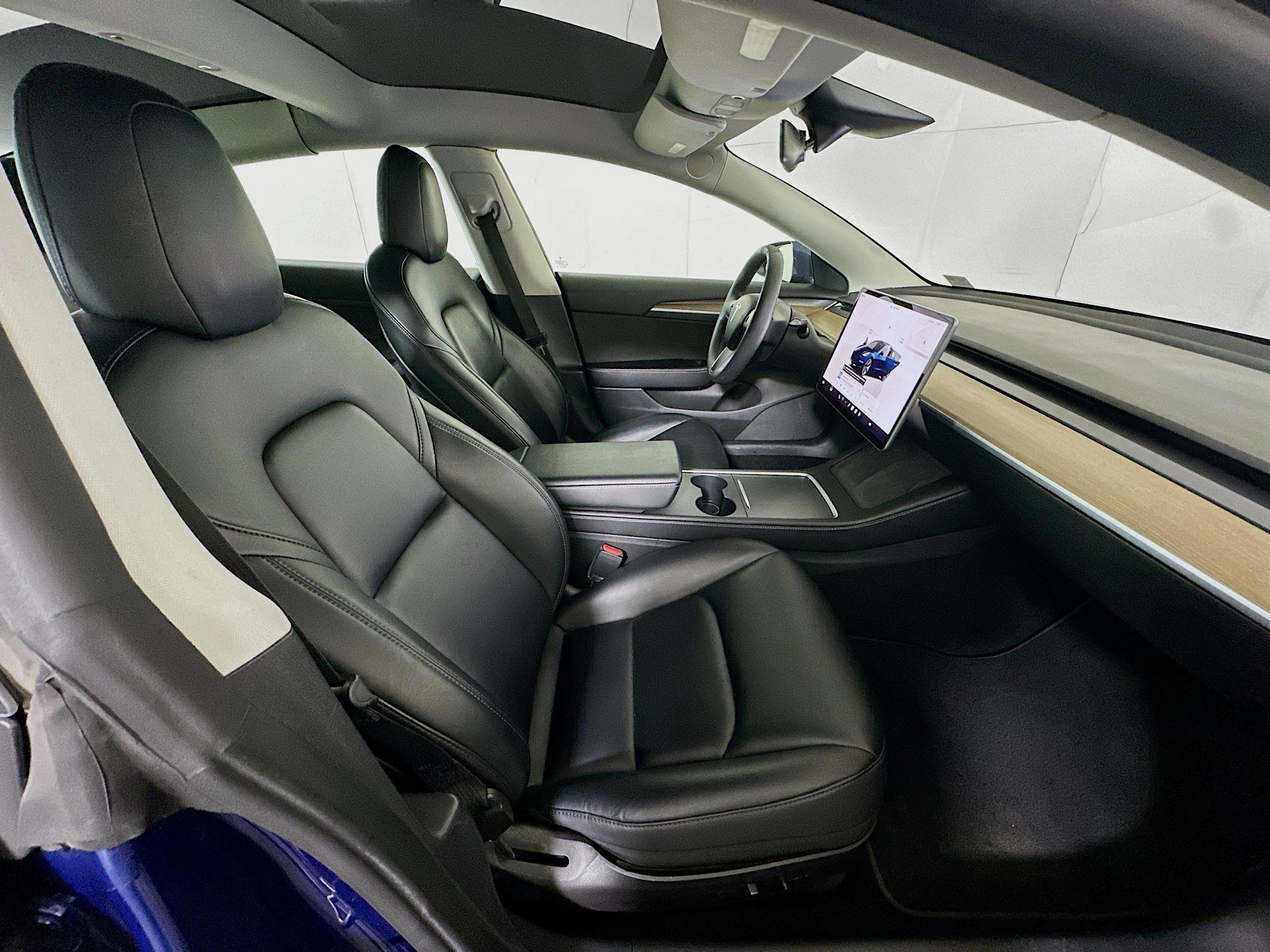 Used 2022 Tesla Model 3 Standard Range Plus image 31