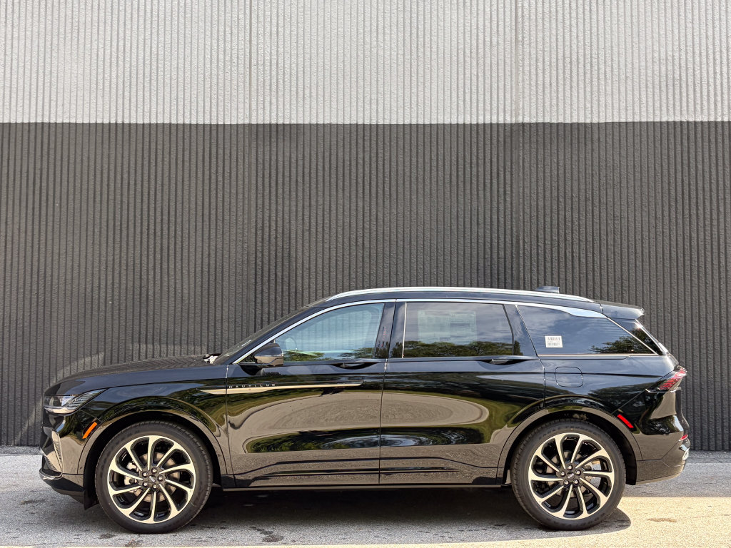 New 2026 Lincoln Nautilus Black Label AWD/4WD image 4