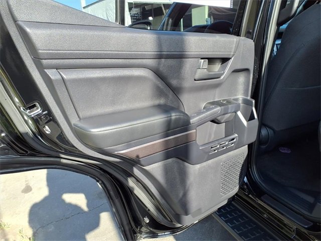 Used 2025 Toyota 4Runner SR5 image 8