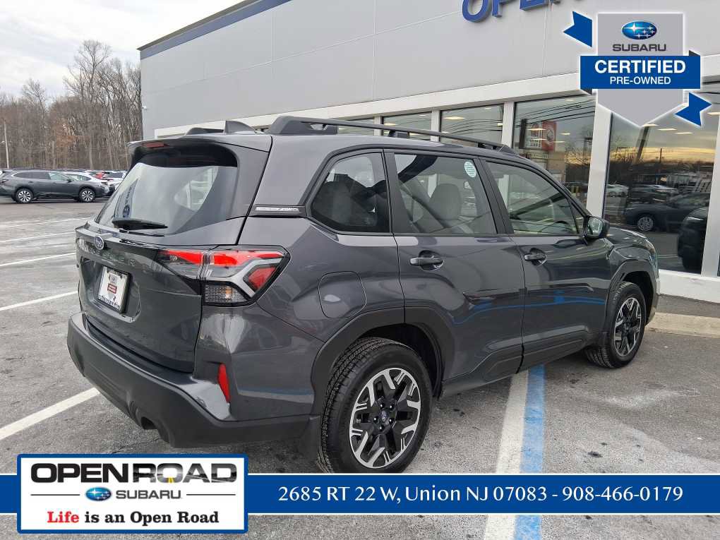 Used 2025 Subaru Forester image 8