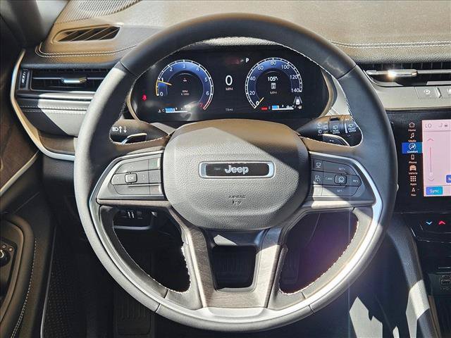 New 2026 Jeep Grand Cherokee Limited AWD/4WD image 11