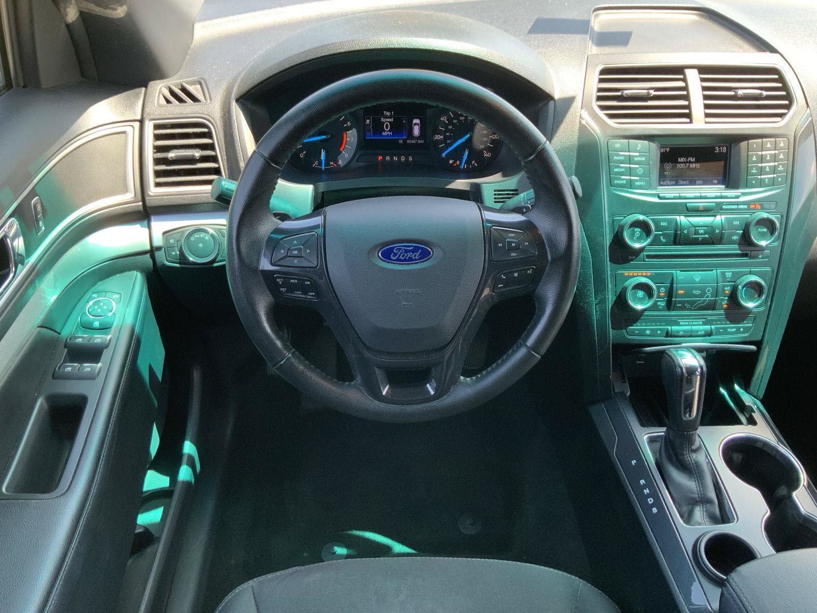 Used 2017 Ford Explorer XLT FWD image 43
