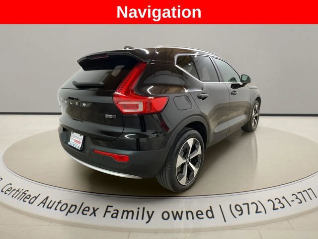 Used 2025 Volvo XC40 B5 Plus image 5