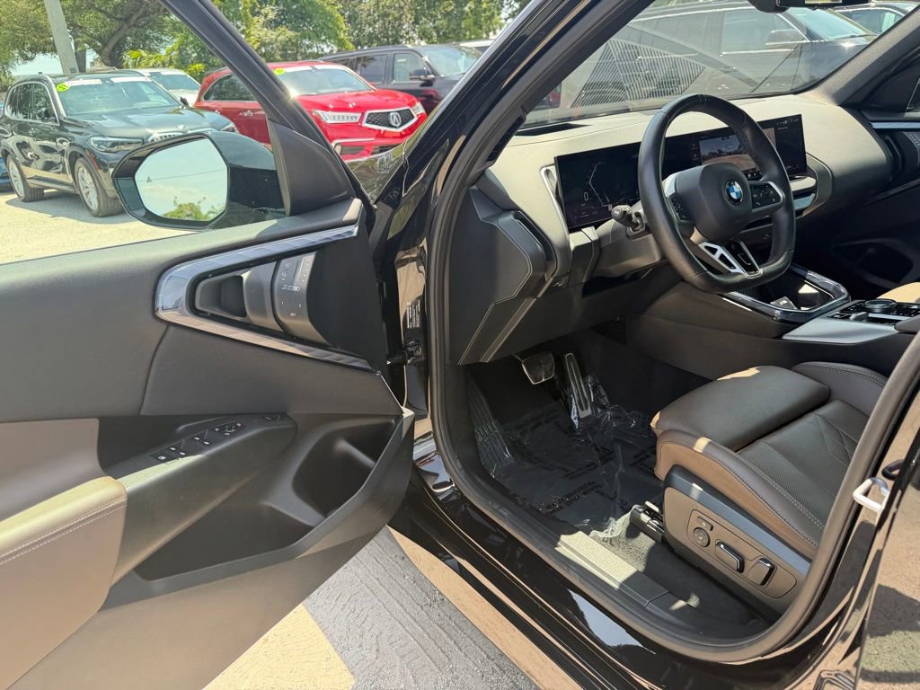 Used 2025 BMW X3 xDrive30 AWD/4WD image 15