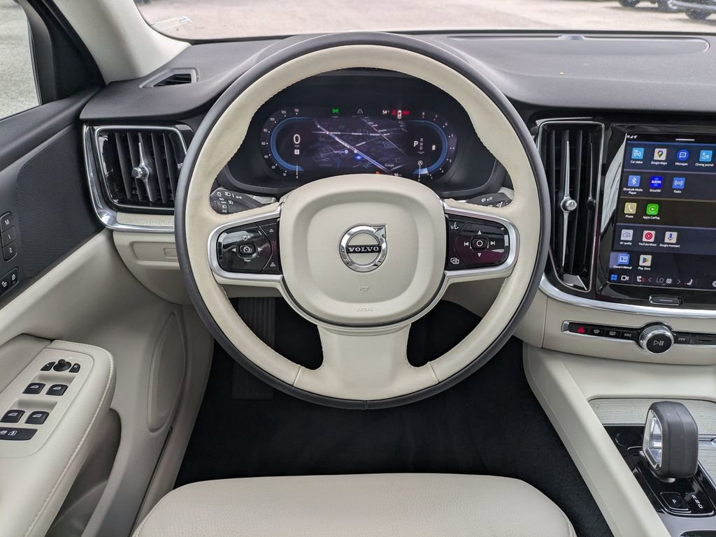 Used 2024 Volvo S60 B5 Plus image 23