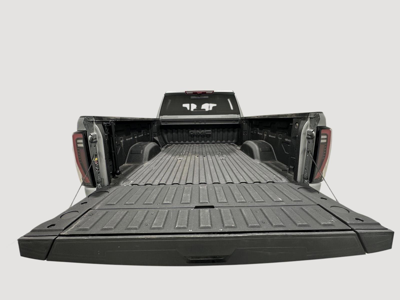 Used 2025 GMC Sierra 3500 AT4 w/ AT4 Premium Plus Package AWD/4WD image 26