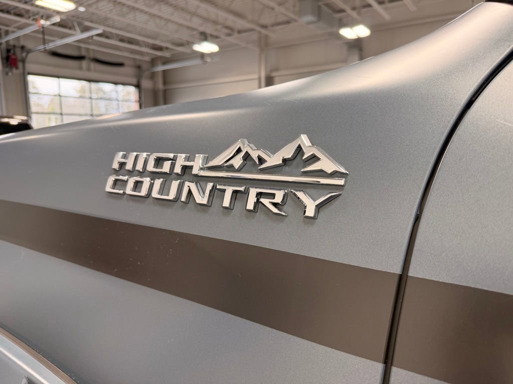 Used 2022 Chevrolet Silverado 2500 High Country w/ Z71 Off-Road Package AWD/4WD image 32