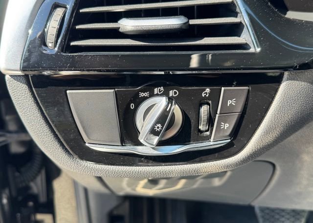 Certified 2023 BMW 540i xDrive w/ Premium Package image 16