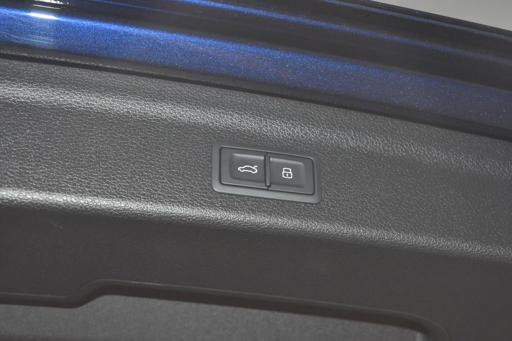 Certified 2025 Audi Q3 2.0T Premium w/ Convenience Package image 34