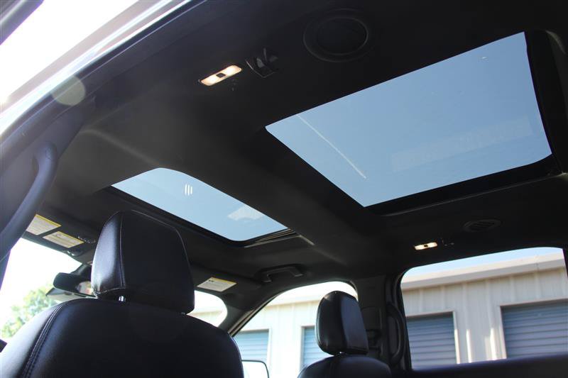 Used 2019 Ford Explorer XLT w/ Equipment Group 202A AWD/4WD image 36