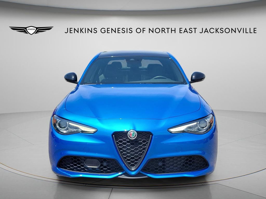 Used 2022 Alfa Romeo Giulia Veloce RWD image 6