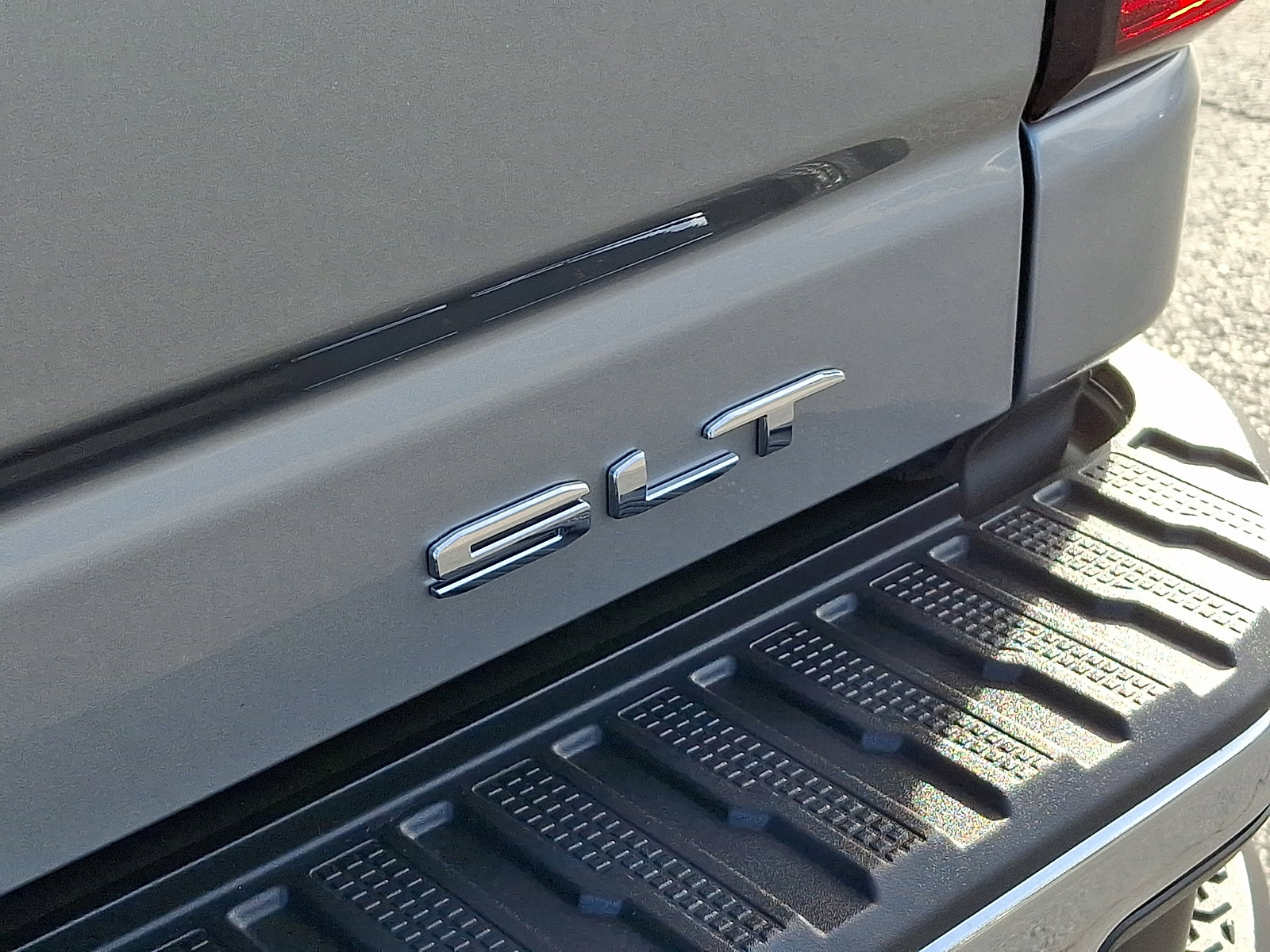 Certified 2025 GMC Sierra 2500 SLT w/ SLT Convenience Package image 36