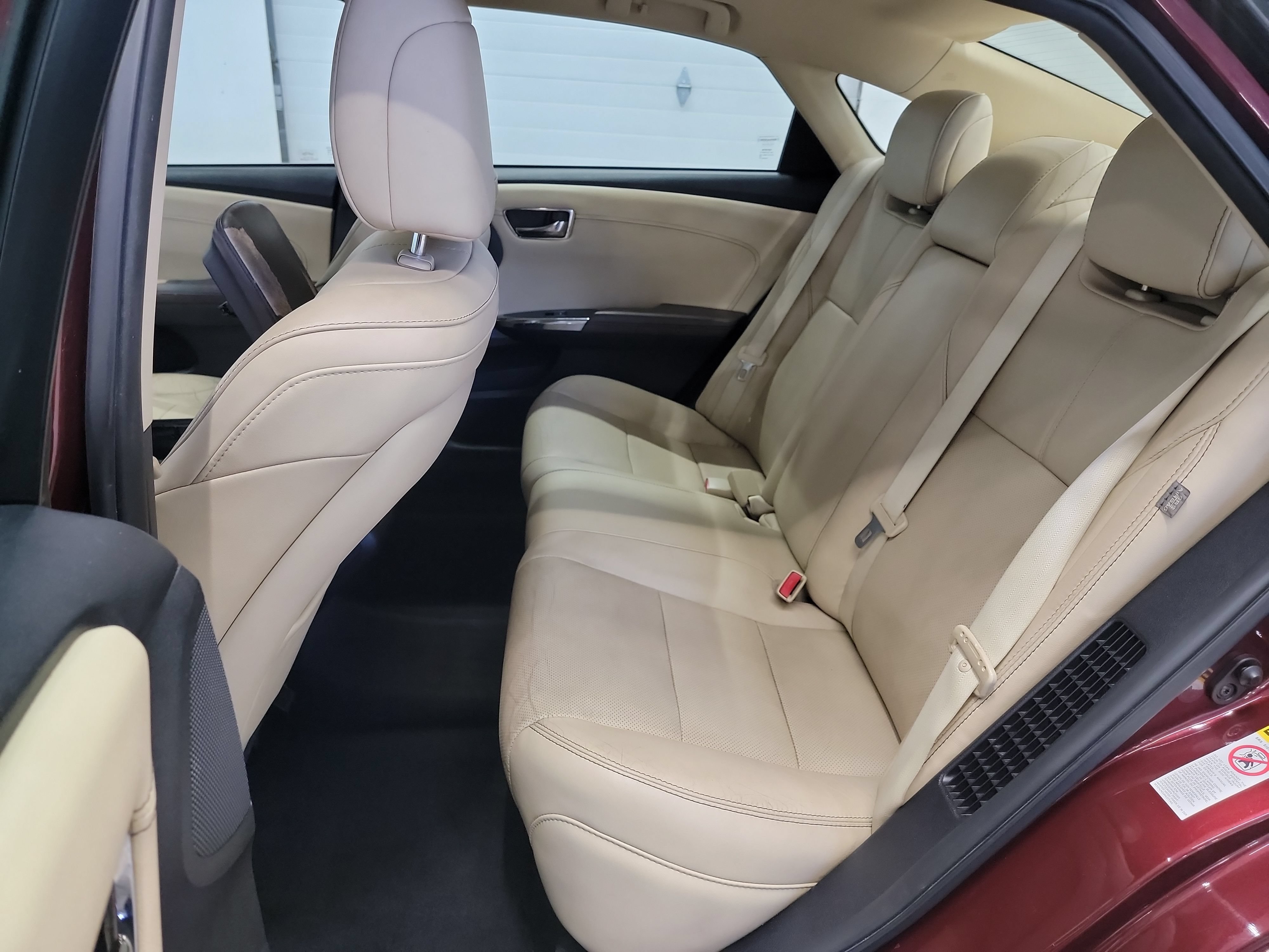 Used 2014 Toyota Avalon Limited FWD image 28