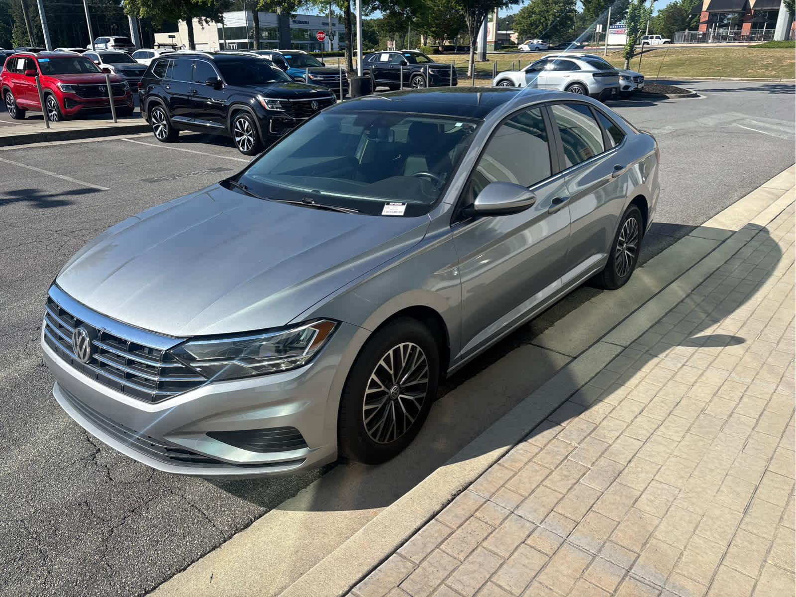 Used 2019 Volkswagen Jetta SE FWD image 4