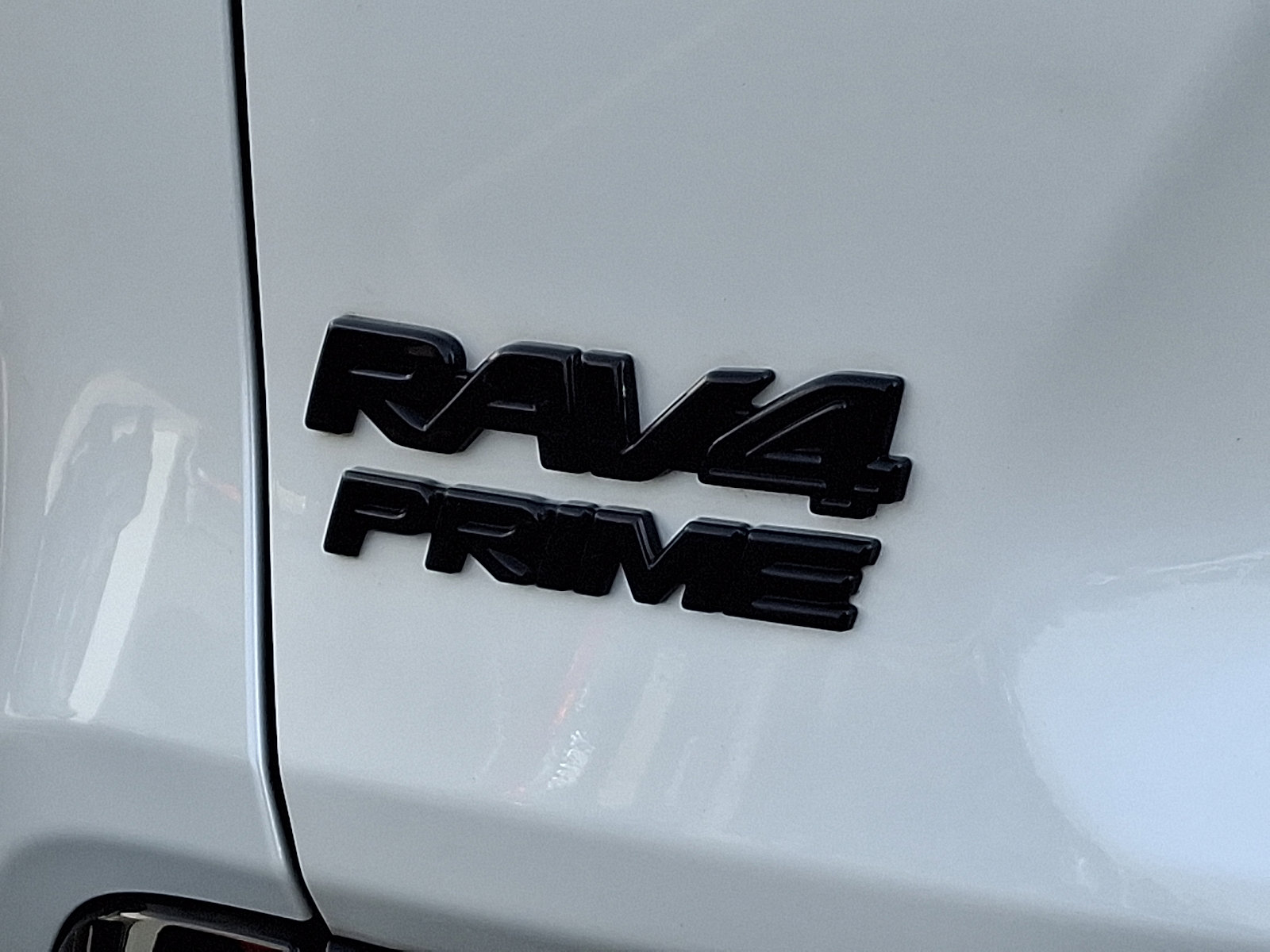 Used 2024 Toyota RAV4 XSE w/ Premium Package image 33