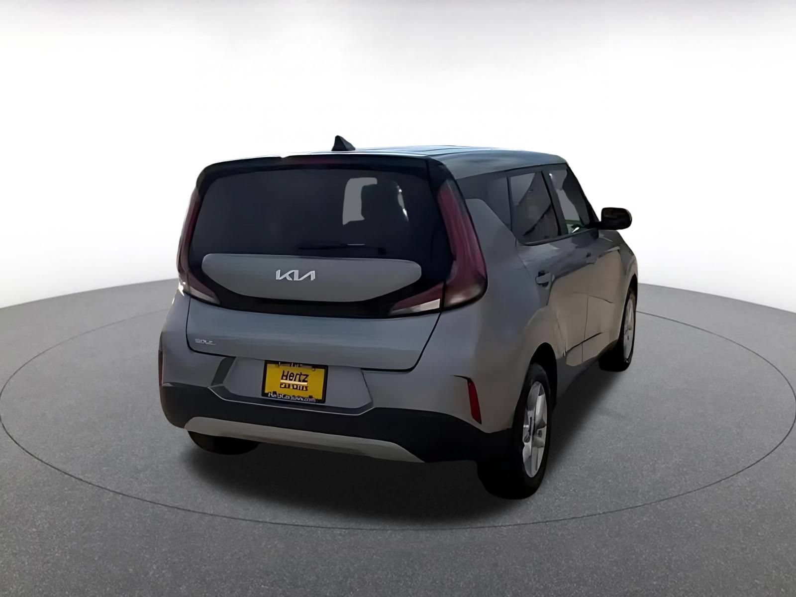 Used 2025 Kia Soul LX w/ LX Technology Package FWD image 15