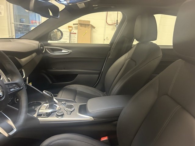 New 2025 Alfa Romeo Giulia AWD w/ Driving Assist Package image 11