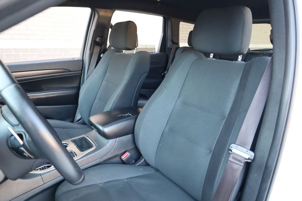 Used 2016 Jeep Grand Cherokee Laredo w/ Quick Order Package 23E image 17