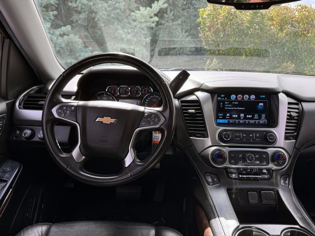 Used 2018 Chevrolet Suburban LT AWD/4WD image 41