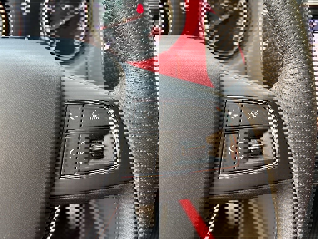 Used 2023 Maserati Levante Trofeo image 76