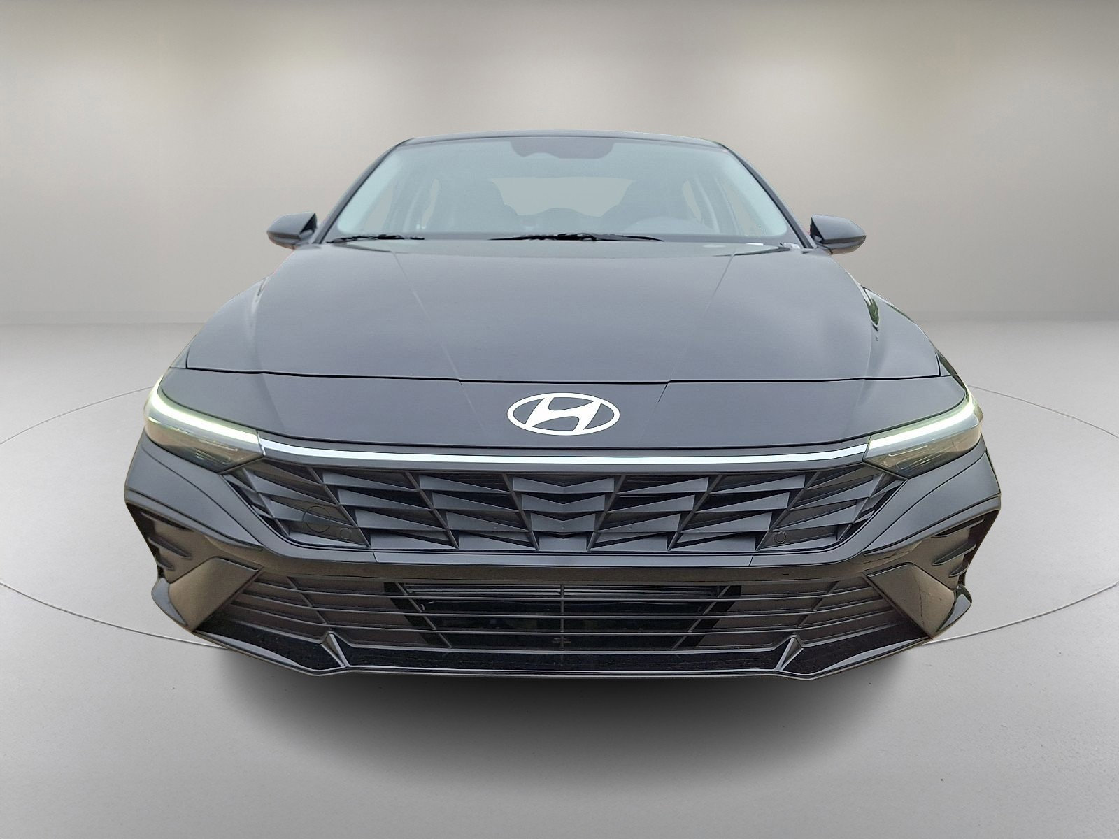 New 2026 Hyundai Elantra SE FWD image 2