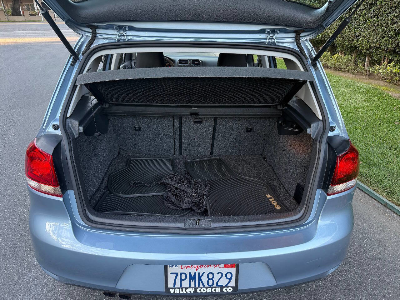 Used 2010 Volkswagen Golf 4-Door image 19