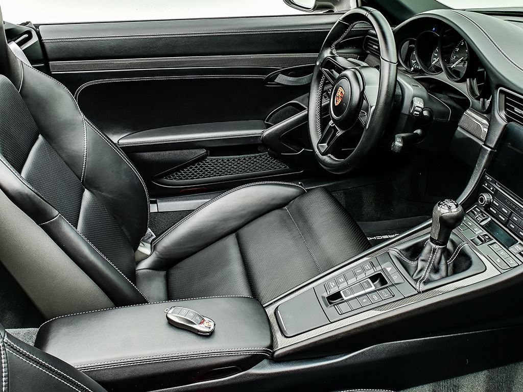 Used 2019 Porsche 911 Speedster RWD image 19
