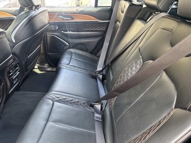 Used 2024 Jeep Grand Cherokee Summit AWD/4WD image 19