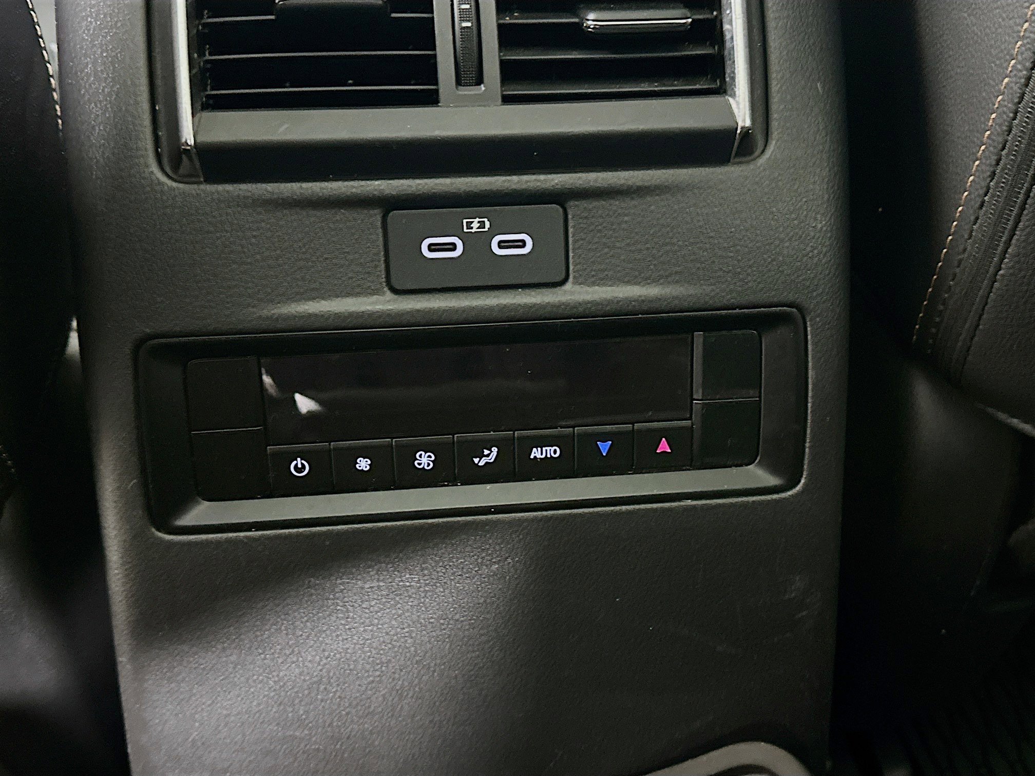 Used 2024 MAZDA CX-90 Plug-In Hybrid w/ Premium Pkg image 28