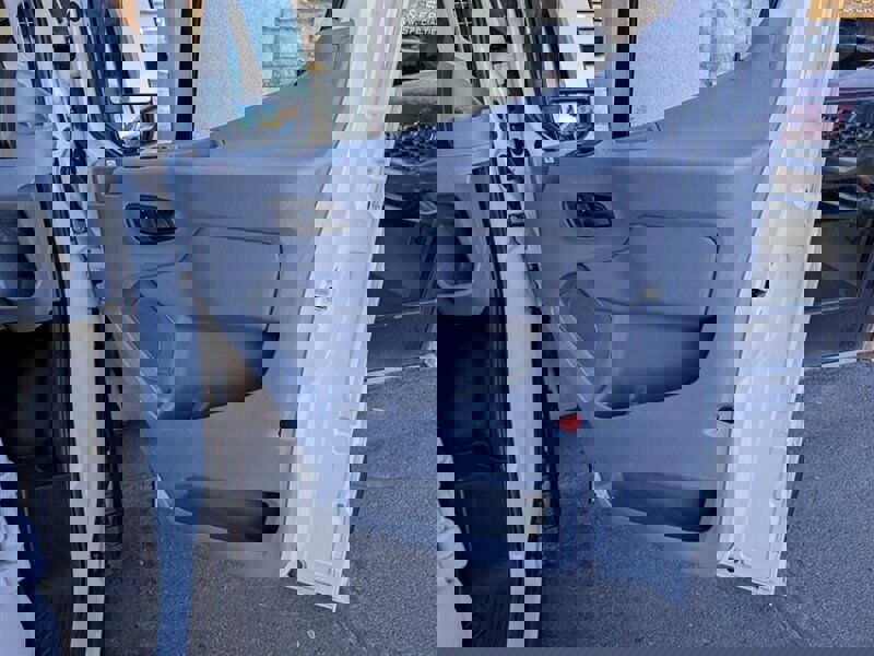 Used 2019 Ford Transit 150 XL image 28