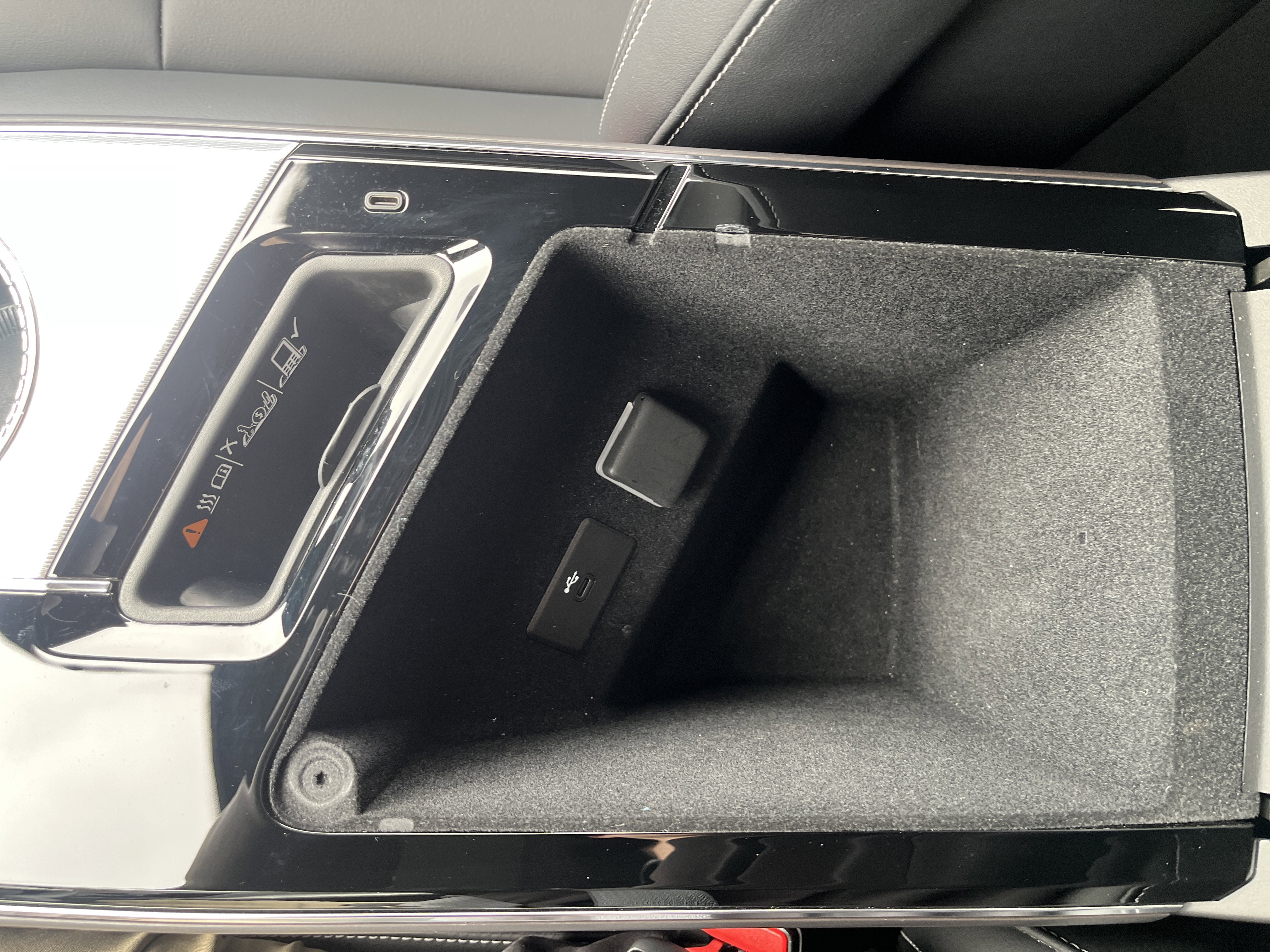 Used 2024 Cadillac Lyriq Tech w/ LPO, Floor Liner Package image 32