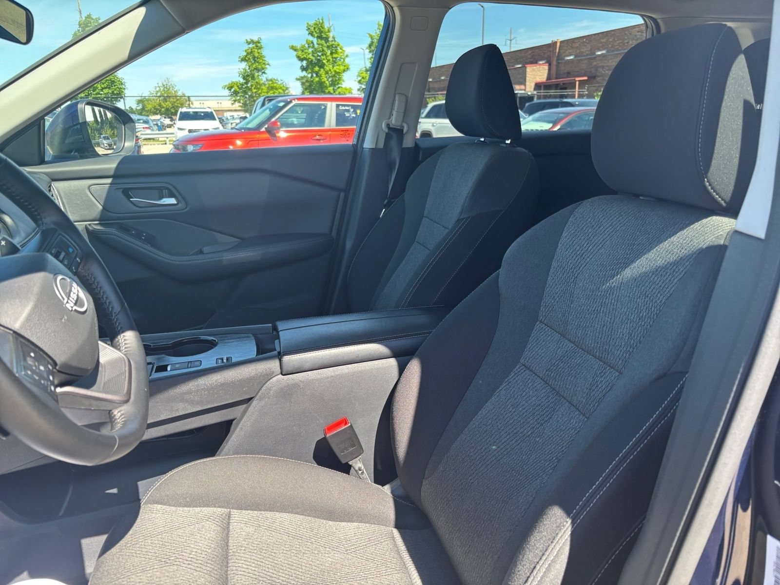 Used 2025 Chevrolet Equinox LT AWD/4WD image 24