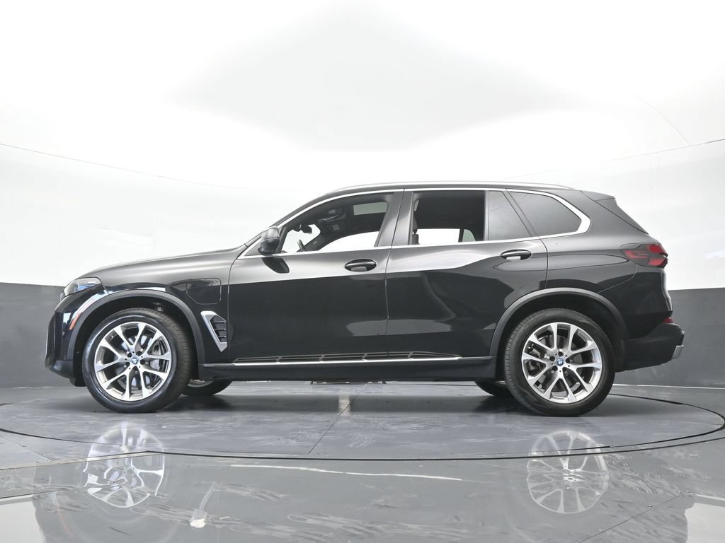 Used 2025 BMW X5 xDrive50e AWD/4WD image 63