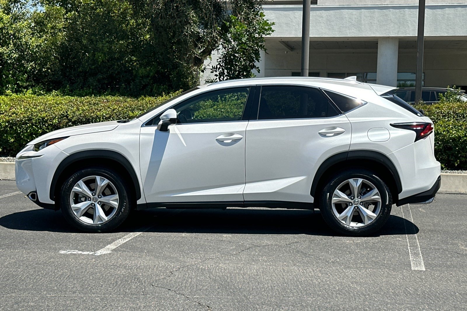 Used 2017 Lexus NX 200t FWD w/ Premium Package image 2