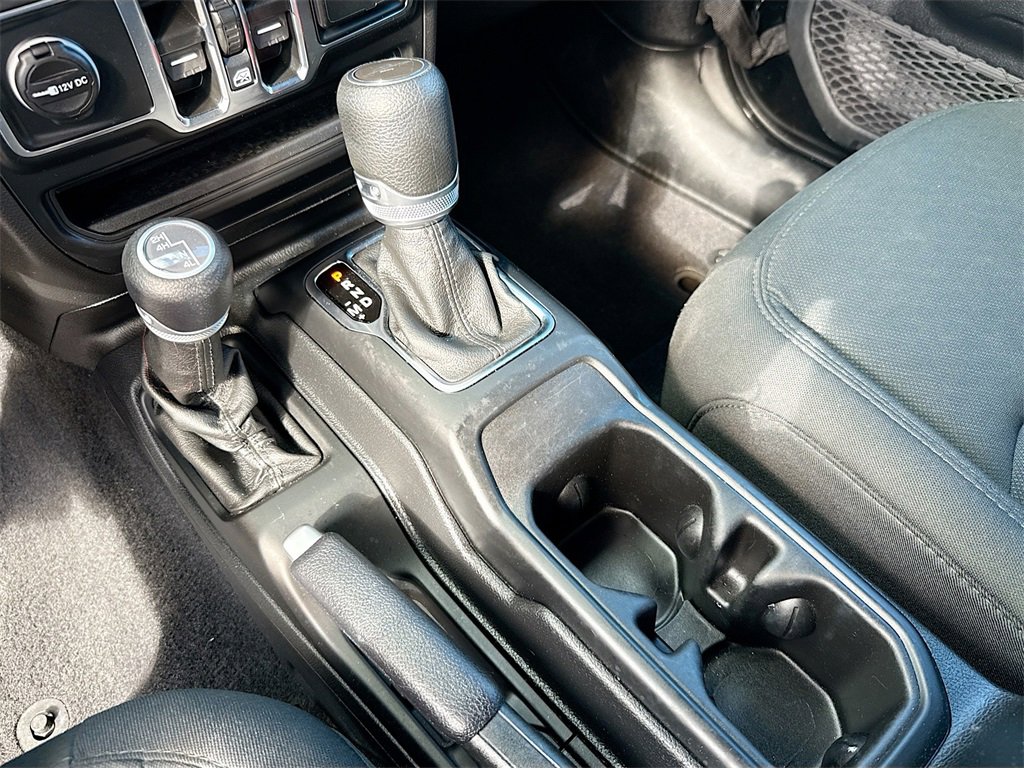 Used 2021 Jeep Gladiator Willys image 17