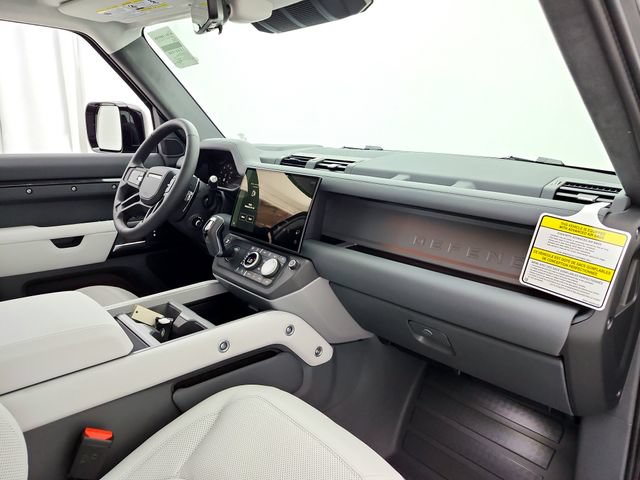 New 2026 Land Rover Defender 130 V8 AWD/4WD image 13