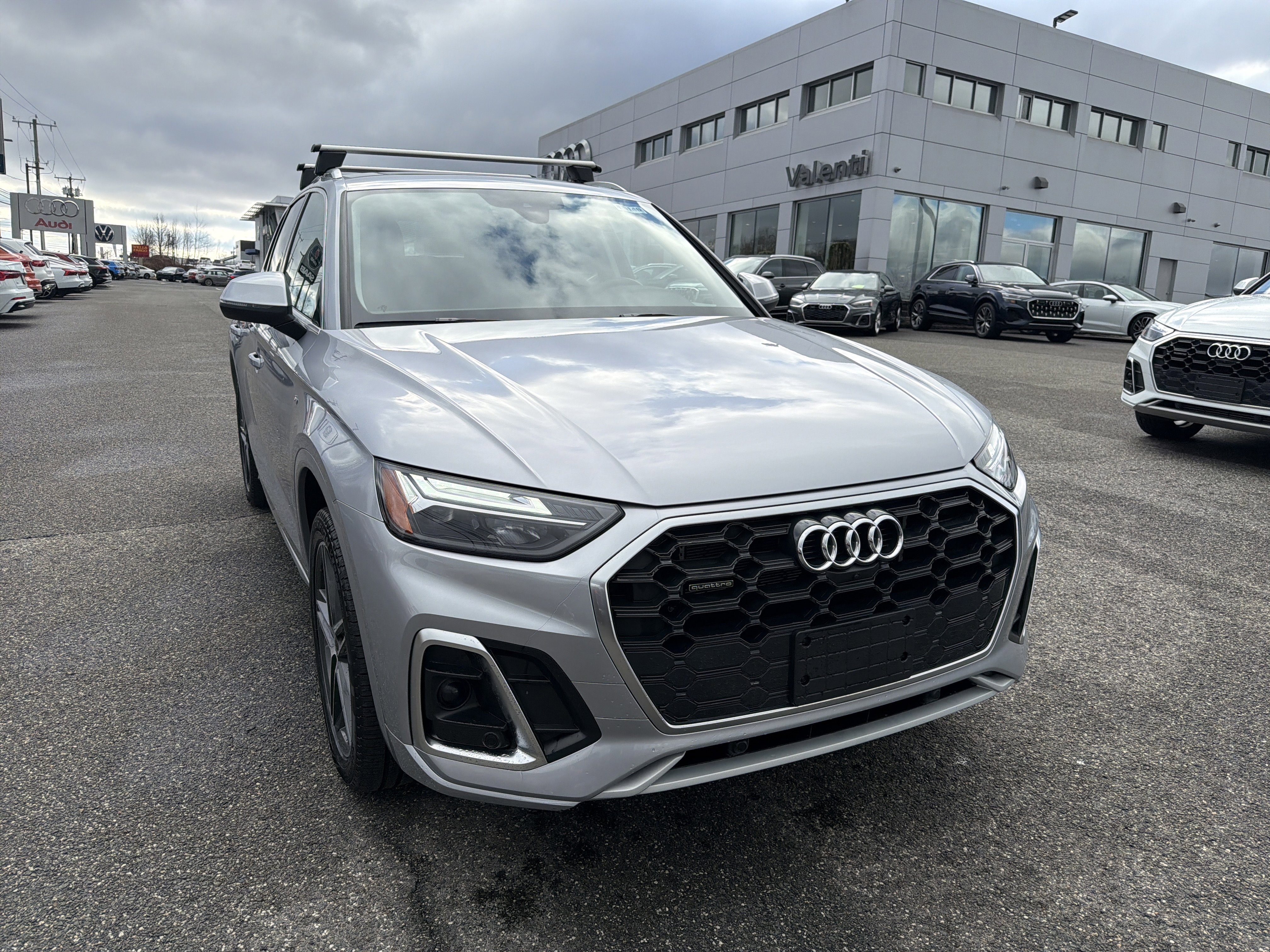 Certified 2024 Audi Q5 e Premium Plus image 1