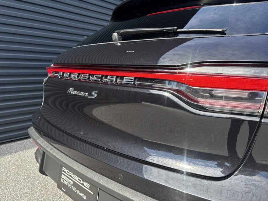 Certified 2023 Porsche Macan S AWD/4WD image 22