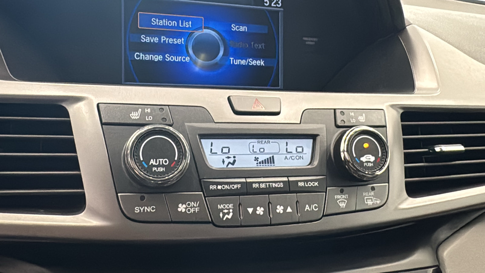 Used 2016 Honda Odyssey EX-L image 18