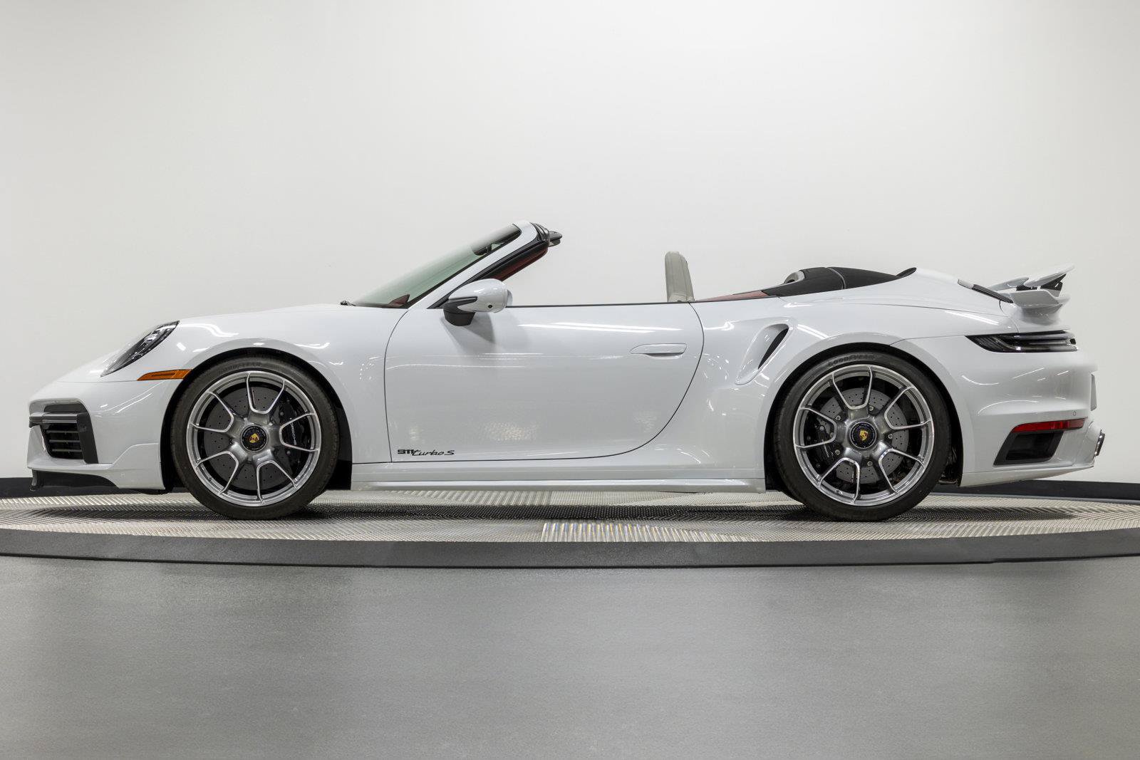 Used 2022 Porsche 911 Turbo S AWD/4WD image 4